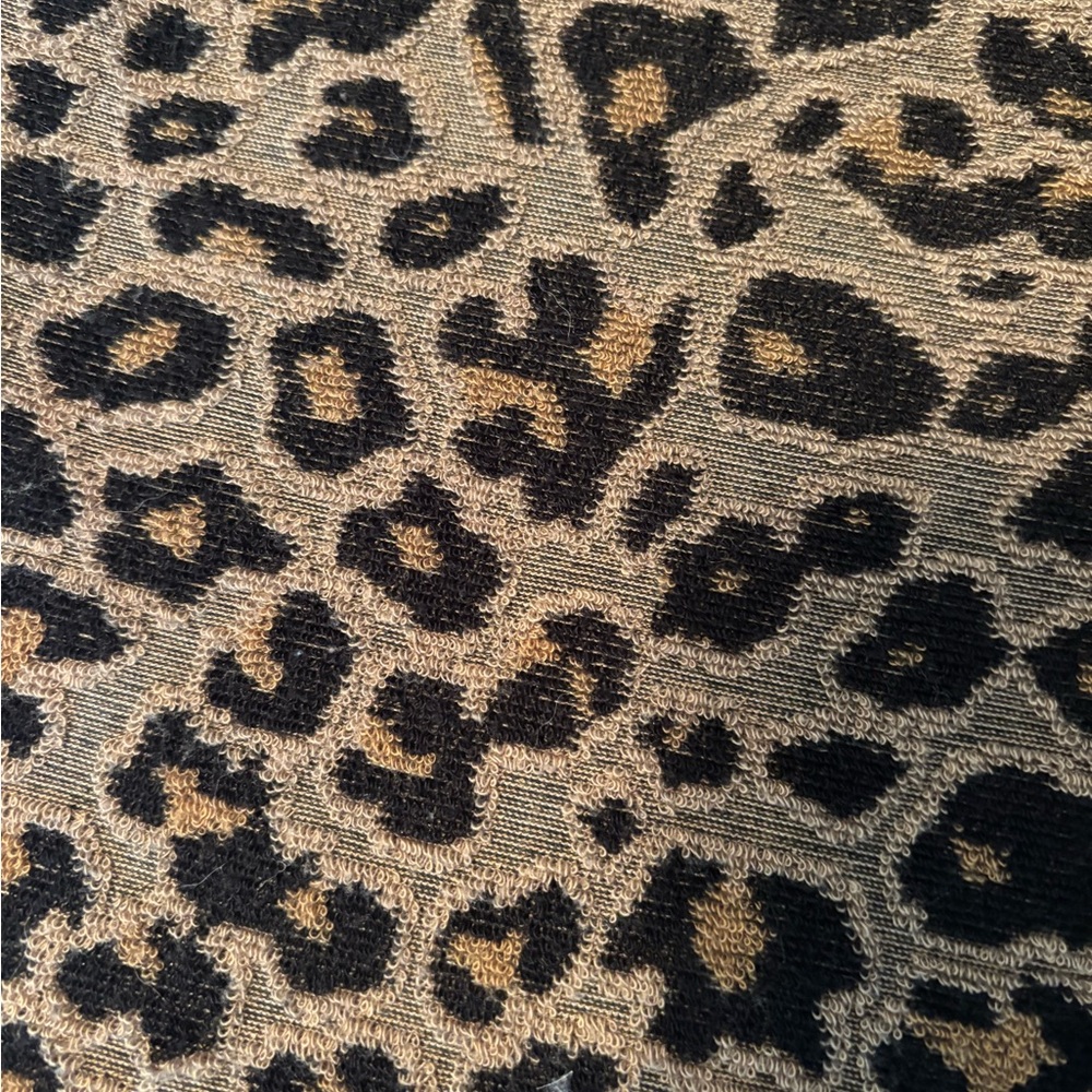 Leopard pants! - Picture 4 of 4